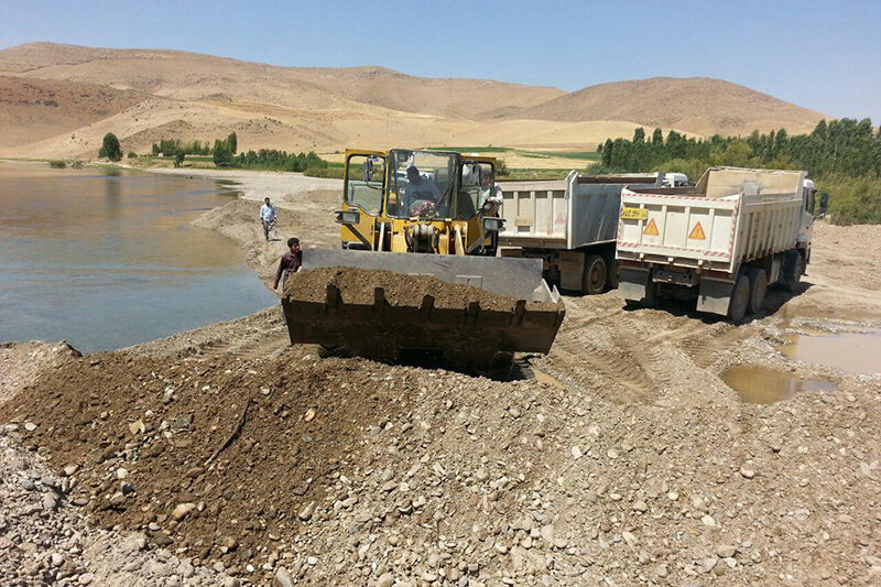 استاندارد کرمان یک واحد معدنی را در زرند پلمب کرد