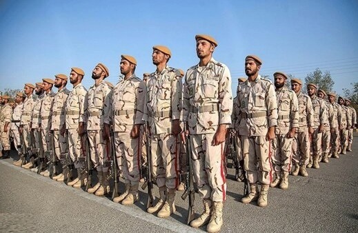 تجلیل از سربازان نمونه ارتش در جنوب شرق کشور