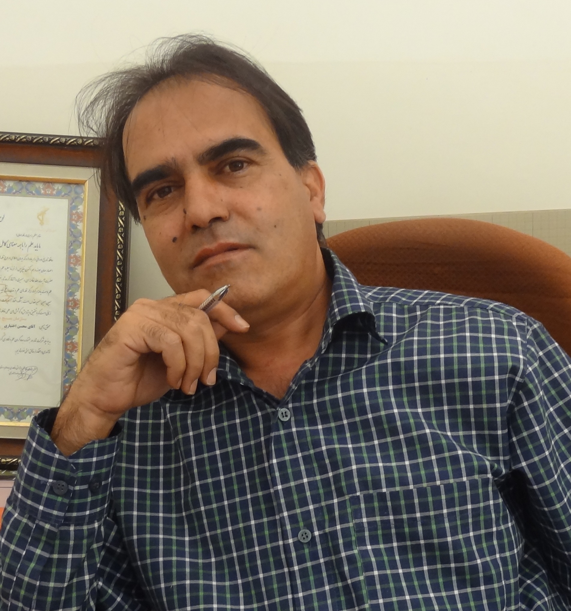 این سیاست بی پدر و مادر ؟!